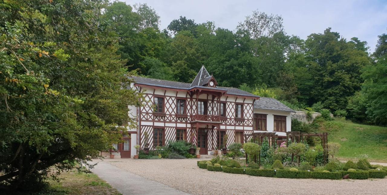 Chateau De La Bucherie Hotel Saint-Cyr-en-Arthies Exterior photo